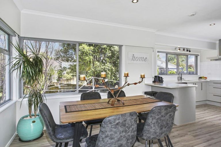 Photo of property in 13 Hanover Place, Pahurehure, Papakura, 2113