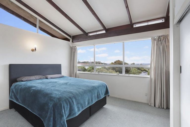 Photo of property in 3 Hartley Terrace, Massey, Auckland, 0614