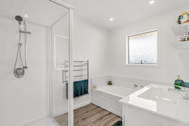 Photo of property in 500c Harewood Road, Harewood, Christchurch, 8051