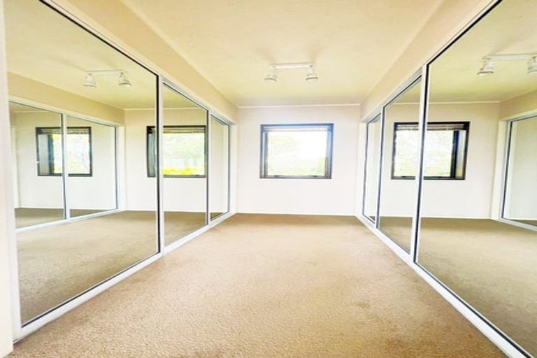 Photo of property in 34 Charles Dickens Drive, Mellons Bay, Auckland, 2014