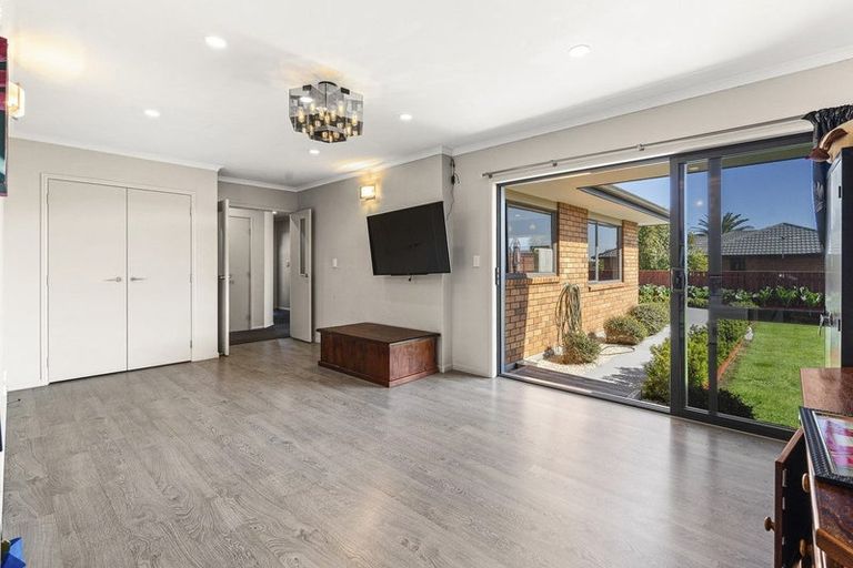 Photo of property in 5d James Drive, Bell Block, New Plymouth, 4312