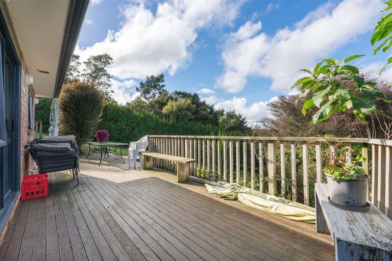 Photo of property in 53 Helleur Road, Massey, Auckland, 0614