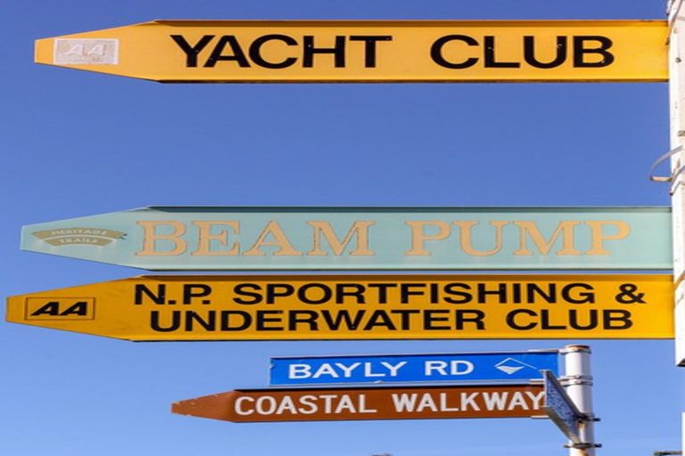 Photo of property in 33 Breakwater Road, Moturoa, New Plymouth, 4310