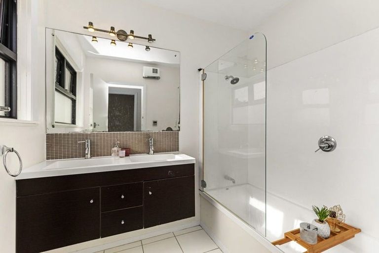 Photo of property in 81a Ward Street, Wallaceville, Upper Hutt, 5018