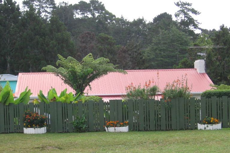 Photo of property in 50 Woodside Road, Massey, Auckland, 0614