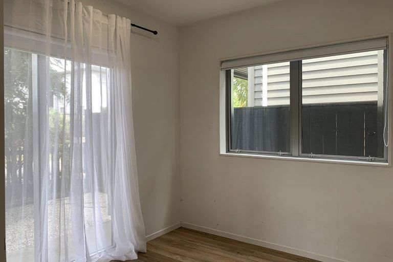 Photo of property in 2 Blackbird Lane, Hobsonville, Auckland, 0616