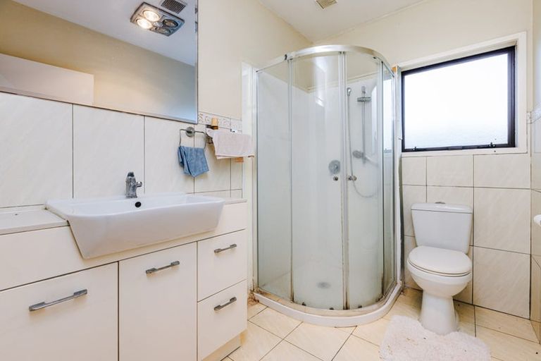 Photo of property in 3/11 Anglers Way, Wattle Downs, Auckland, 2102