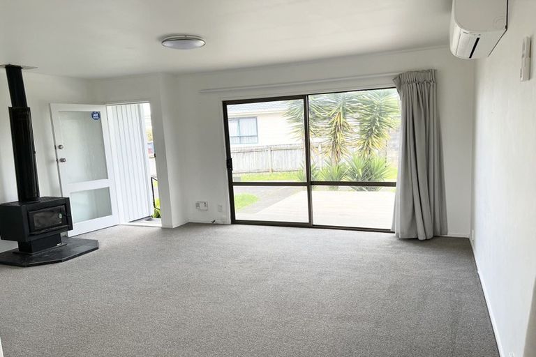 Photo of property in 67 Hyperion Drive, Randwick Park, Auckland, 2105