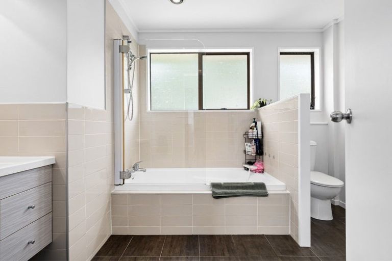 Photo of property in 99 Townhead Crescent, Bethlehem, Tauranga, 3110