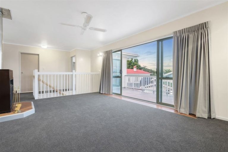 Photo of property in 4122a Great North Road, Glen Eden, Auckland, 0602