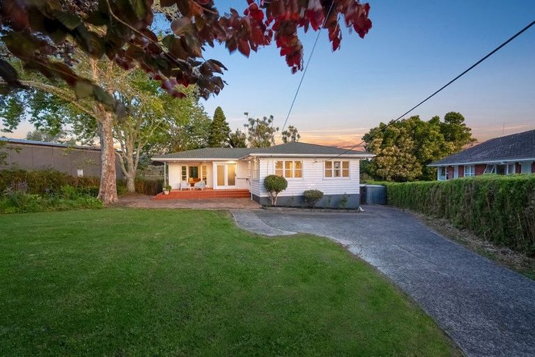 Photo of property in 16 Eversleigh Road, Belmont, Auckland, 0622