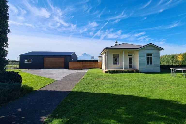 Photo of property in 3636 South Road, Opunake, 4682