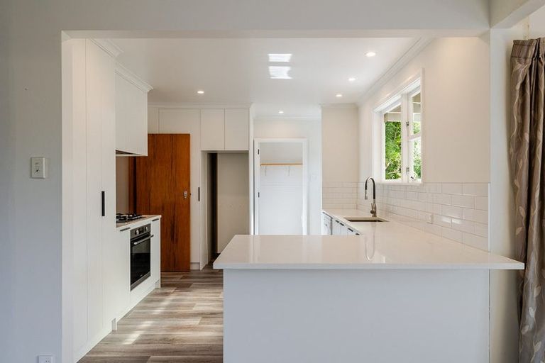 Photo of property in 5 Athlone Place, Hokowhitu, Palmerston North, 4410