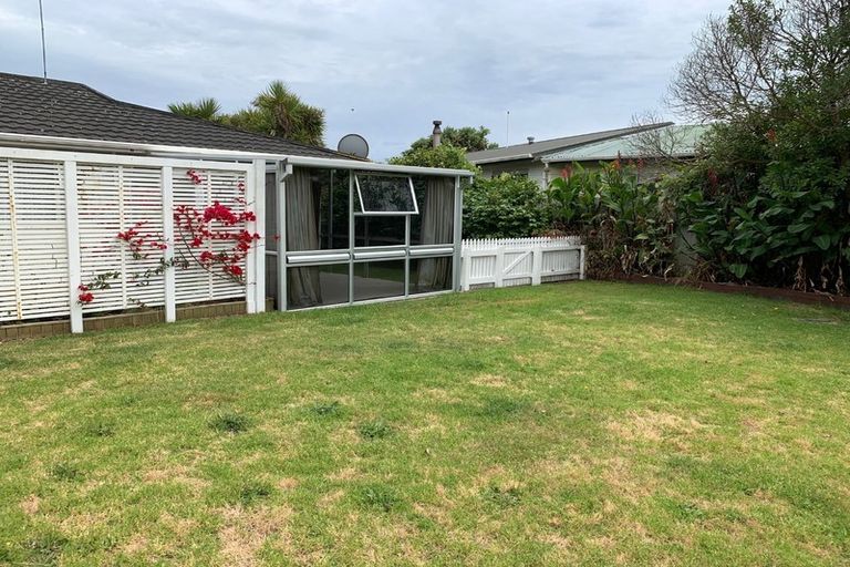 Photo of property in 38 Norfolk Crescent, Otaki Beach, Otaki, 5512