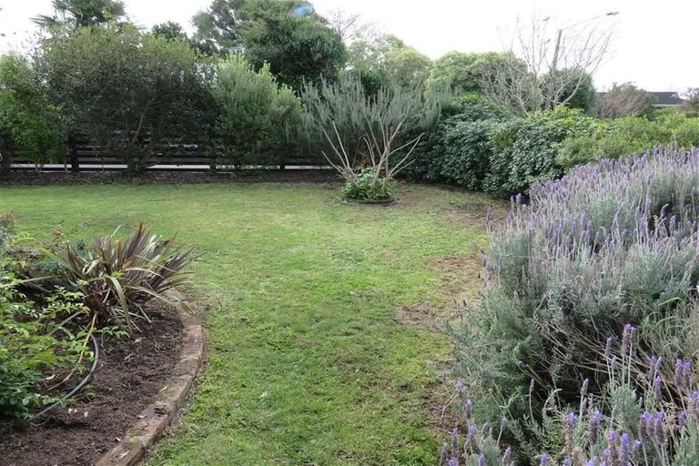 Photo of property in 26 Bale Place, Havelock North, 4130