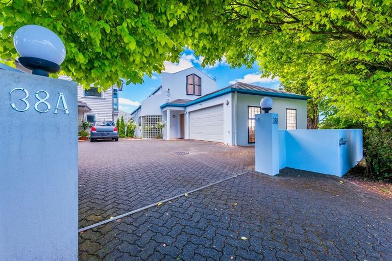 Photo of property in 2/38 Luckens Road, West Harbour, Auckland, 0618