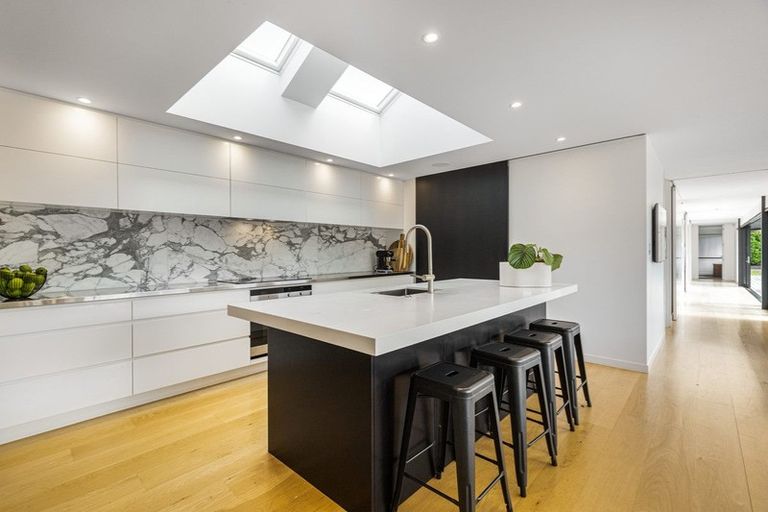 Photo of property in 48 Parkhill Road, Mellons Bay, Auckland, 2014