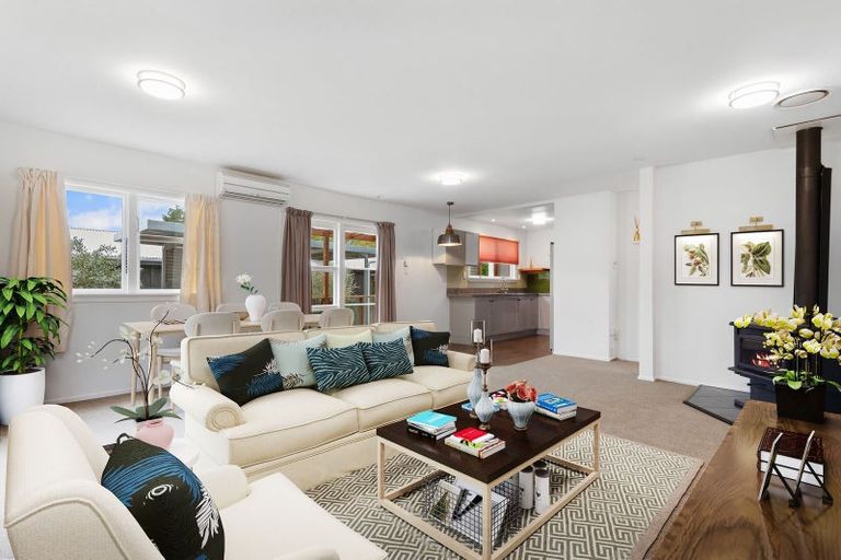 Photo of property in 37 Queens Avenue, Waikuku Beach, 7402