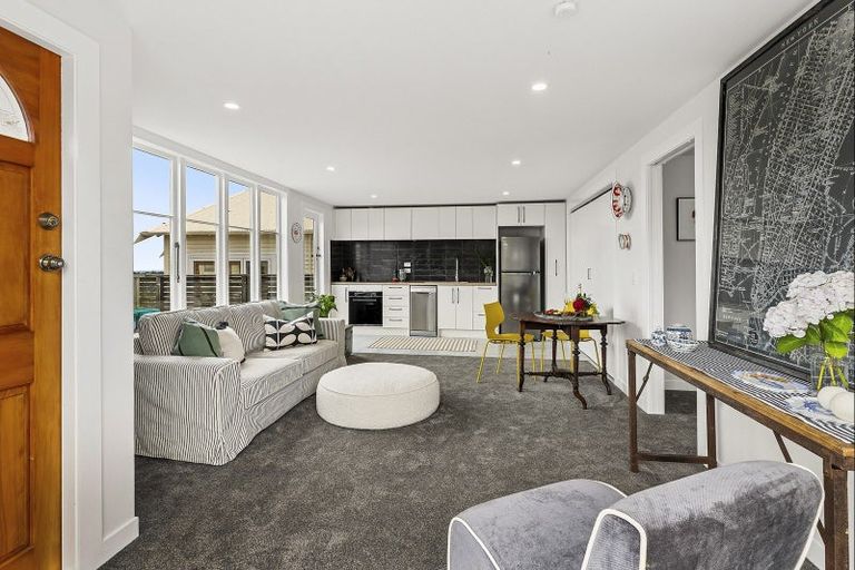 Photo of property in 39 Mills Road, Brooklyn, Wellington, 6021