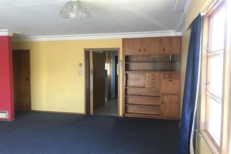 Photo of property in 11 Railway Esplanade, East Gore, Gore, 9710