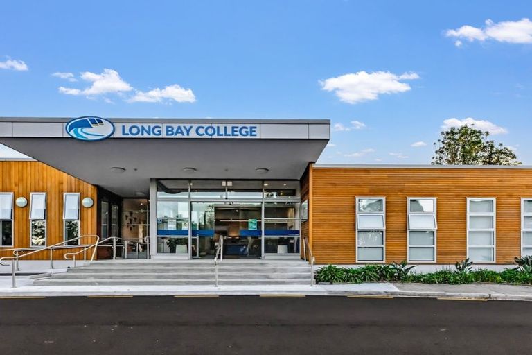 Photo of property in 155 Glenvar Road, Long Bay, Auckland, 0630