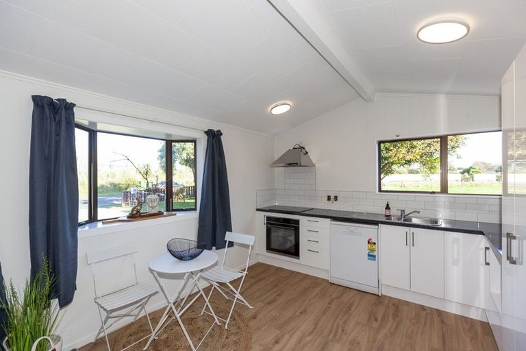 Photo of property in 17 Old Coach Road South, Otaki Beach, Otaki, 5512