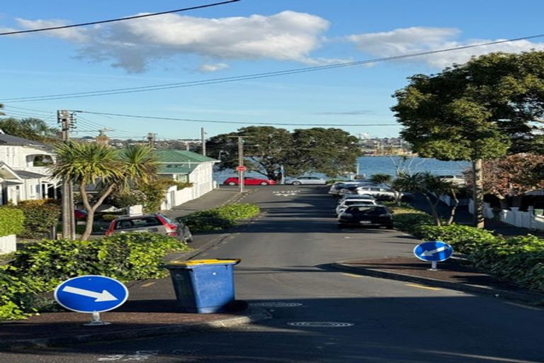 Photo of property in 10 Huia Street, Devonport, Auckland, 0624