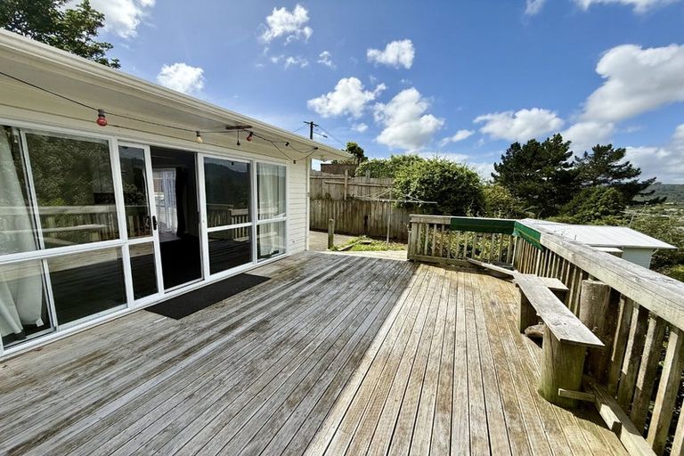 Photo of property in 17 Amundsen Grove, Stokes Valley, Lower Hutt, 5019