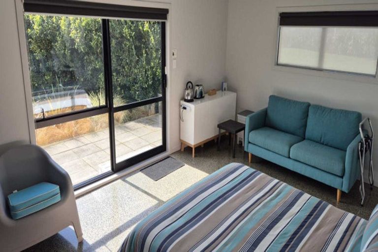 Photo of property in 330 Cable Bay Block Road, Cable Bay, 0420