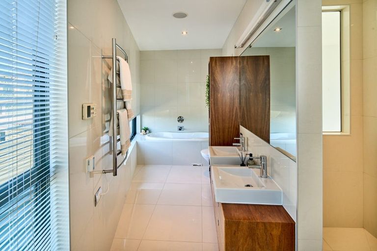 Photo of property in 24d Mandalay Terrace, Khandallah, Wellington, 6035