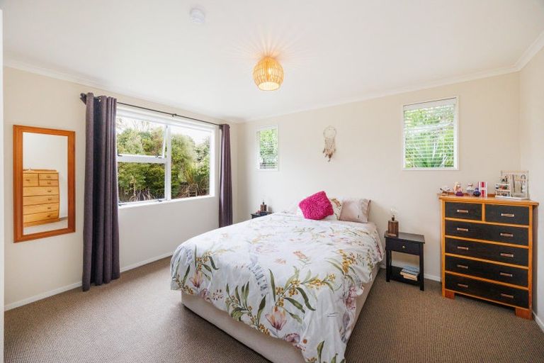 Photo of property in 121 Ruamahanga Crescent, Terrace End, Palmerston North, 4410