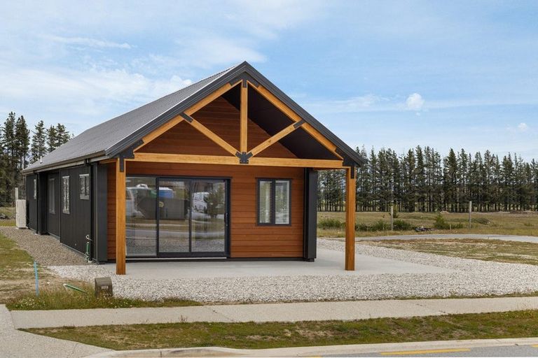 Photo of property in 159 Burdon Loop, Lake Hawea, 9382