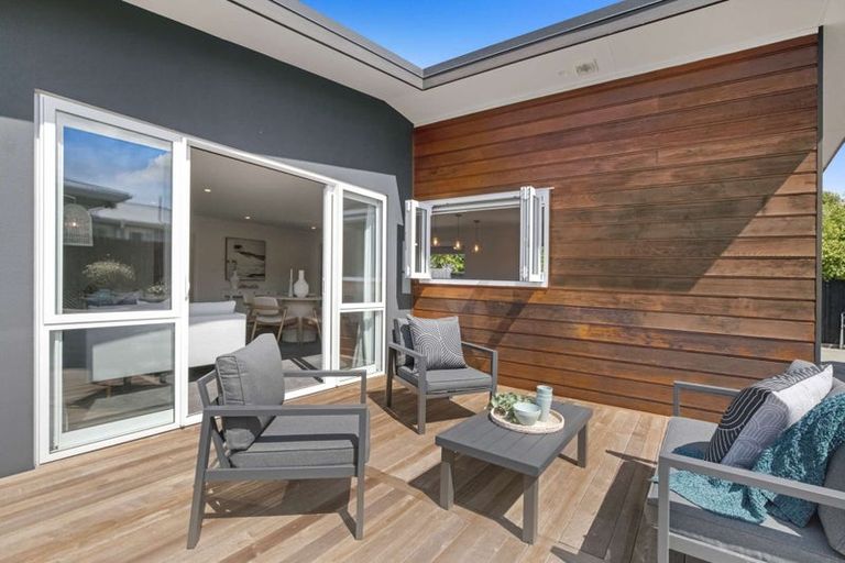 Photo of property in 6a Salisbury Avenue, Terrace End, Palmerston North, 4410