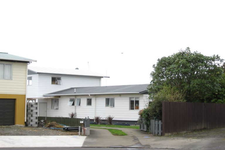 Photo of property in 18 Maralyn Place, Bell Block, New Plymouth, 4312