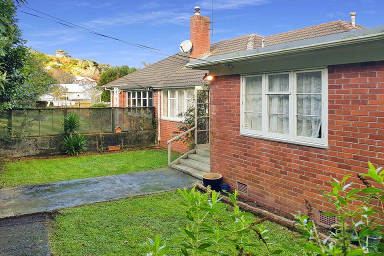 Photo of property in 3 Sunshine Avenue, Karori, Wellington, 6012