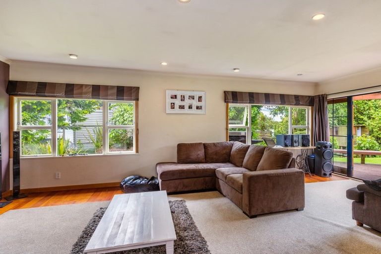 Photo of property in 90 Tamatea Road, Taupo, 3330