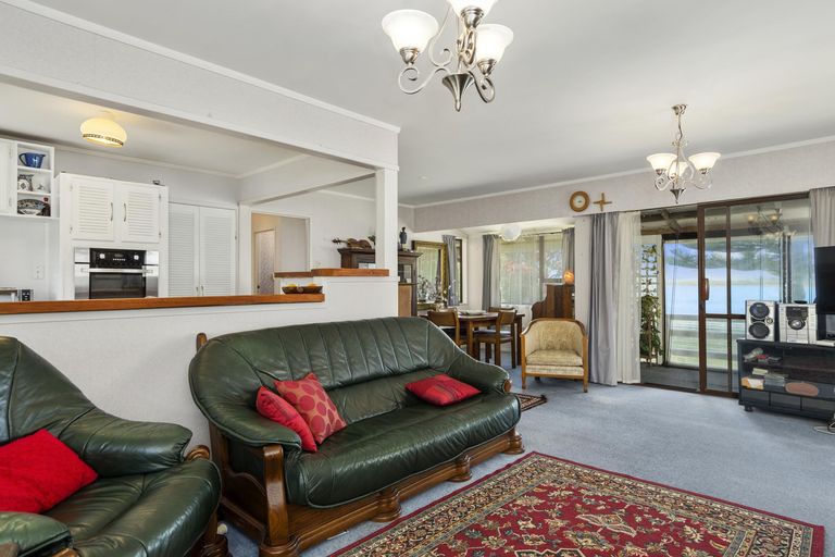 Photo of property in 684 Pukehina Parade, Pukehina, Te Puke, 3189