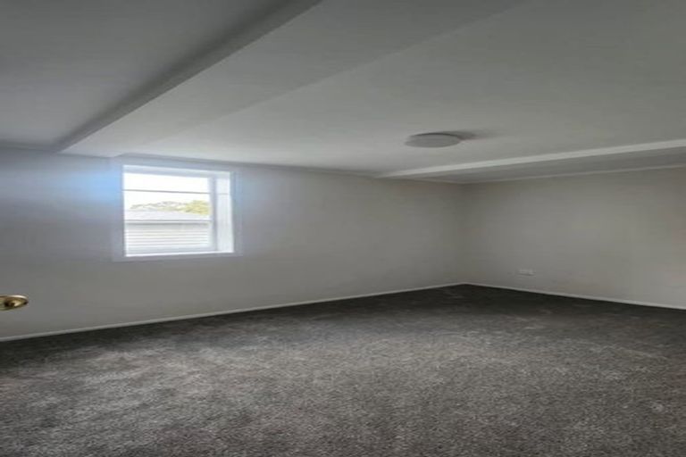 Photo of property in 5 Lane Road, Weymouth, Auckland, 2103