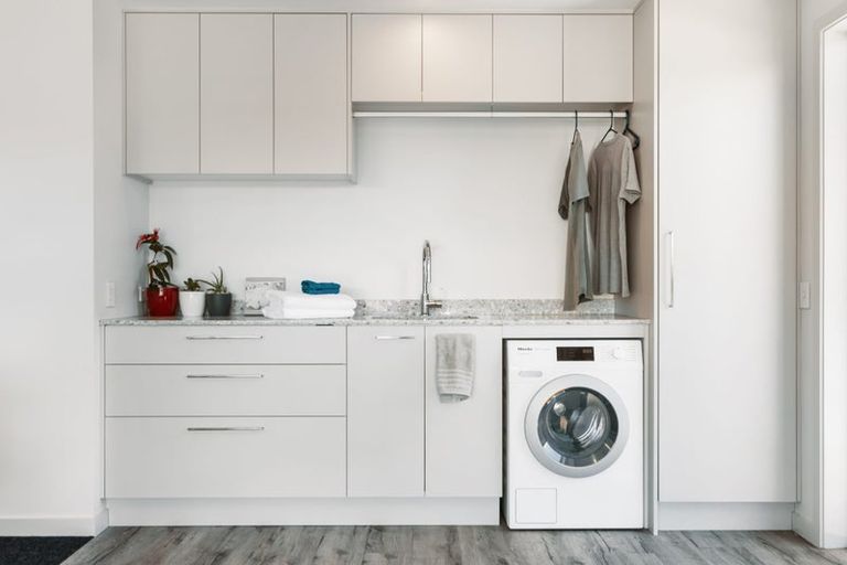 Photo of property in 17 Quigley Crescent, Cromwell, 9310