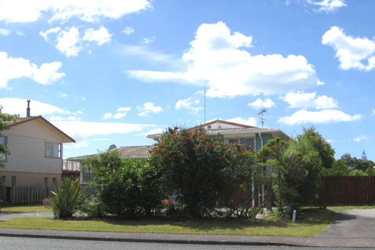 Photo of property in 130 Sycamore Drive, Sunnynook, Auckland, 0620