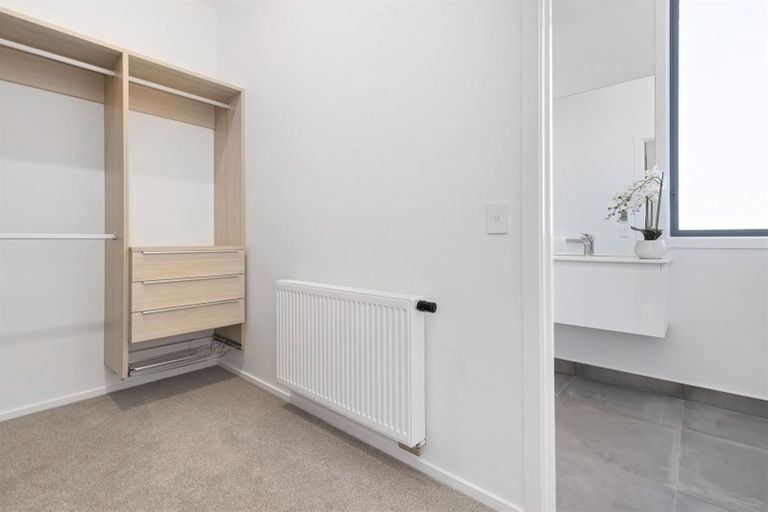 Photo of property in 2 Soudley Court, Jacks Point, Queenstown, 9371