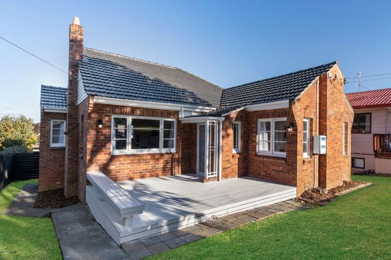 Photo of property in 1/62 Hillcrest Road, Papatoetoe, Auckland, 2025