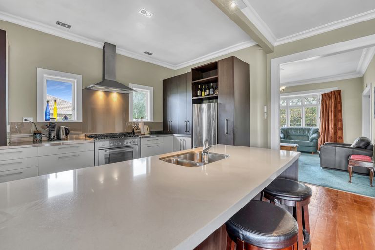 Photo of property in 175 Victoria Street, Cambridge, 3434