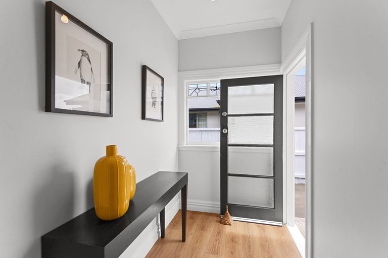 Photo of property in 28 Roxburgh Street, Sydenham, Christchurch, 8023