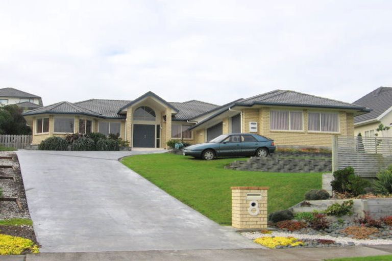 Photo of property in 8 Owenbeg Rise, Dannemora, Auckland, 2016