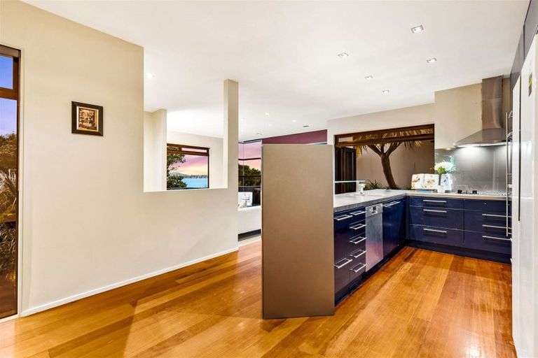 Photo of property in 11 Waimana Avenue, Northcote Point, Auckland, 0627