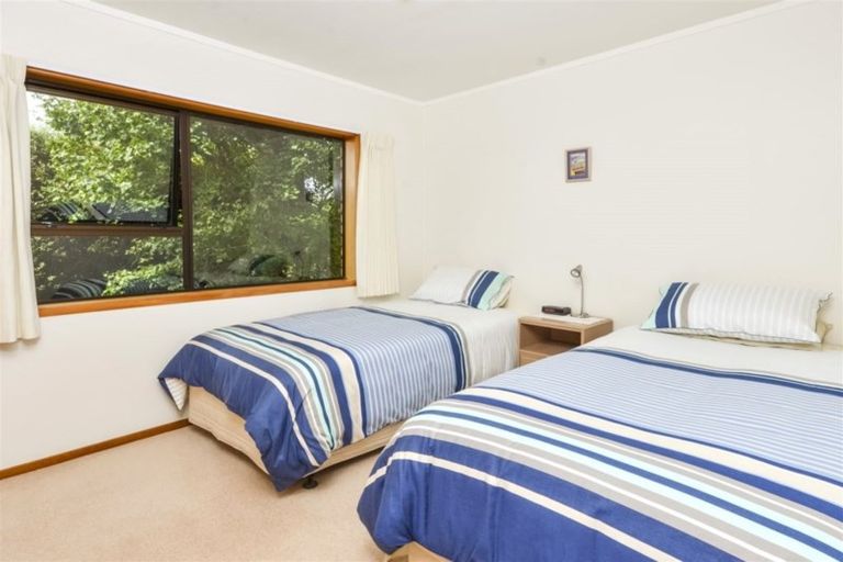 Photo of property in 1/35 Aberdeen Road, Castor Bay, Auckland, 0620