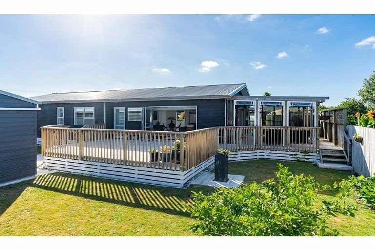 Photo of property in 16b Insley Street, Mangawhai, 0505