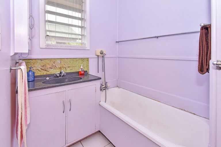 Photo of property in 7 Smiths Avenue, Papakura, 2110