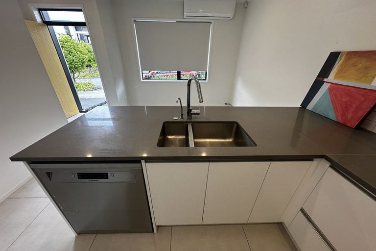 Photo of property in 4 Malcolm Calder Road, Hobsonville, Auckland, 0616